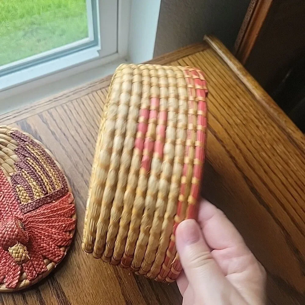 Vintage Rooster Chicken Turkey Bird Woven Wicker Basket with lid on a nest 8x6x4